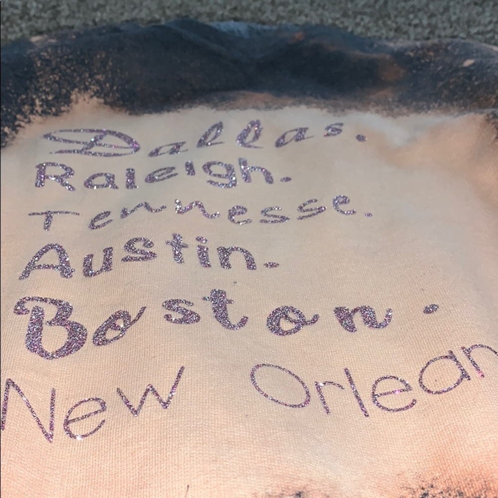 Crew neck - Picture 3 of 3